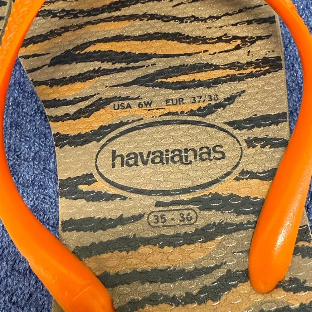Havaianas Tiger Stripe‎ Flip Flops with Rhinestone Turtle and Orange Straps